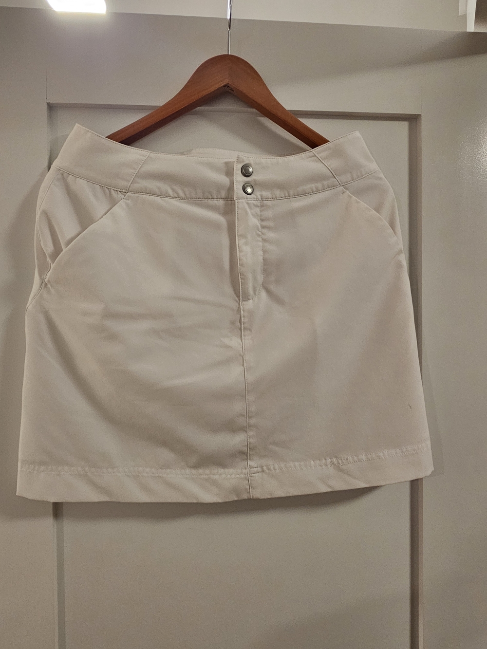 Kate Lord Tan Khaki Active veryday Women's Cream Skort with Double-Button Waist